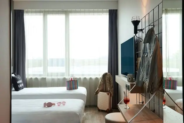 Oda, 2 Tek Kişilik Yatak, Sigara İçilmez