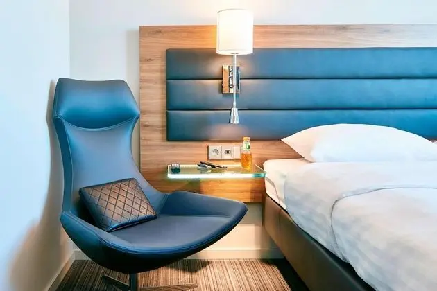 Oda, 1 Büyük (Queen) Boy Yatak