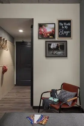 Oda, 1 Büyük (Queen) Boy Yatak, Sigara İçilmez, Şehir Manzaralı (Center Stage)