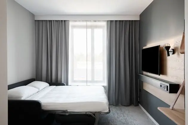 Family Oda, 1 Büyük (Queen) Boy Yatak ve Çekyat, Sigara İçilmez