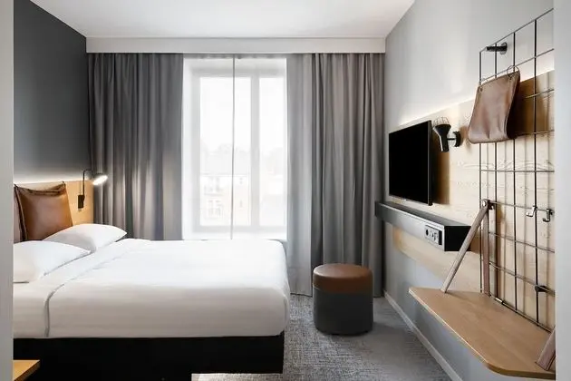 Oda, 1 Büyük (Queen) Boy Yatak, Sigara İçilmez