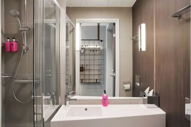 Oda, 2 Tek Kişilik Yatak, Sigara İçilmez