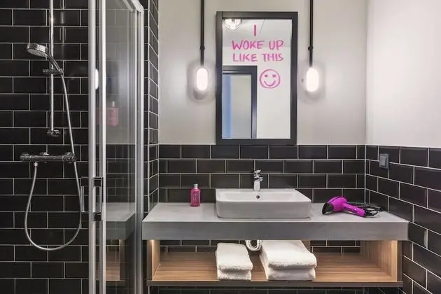 Oda, 2 Tek Kişilik Yatak (Moxy Twin Sleeper)