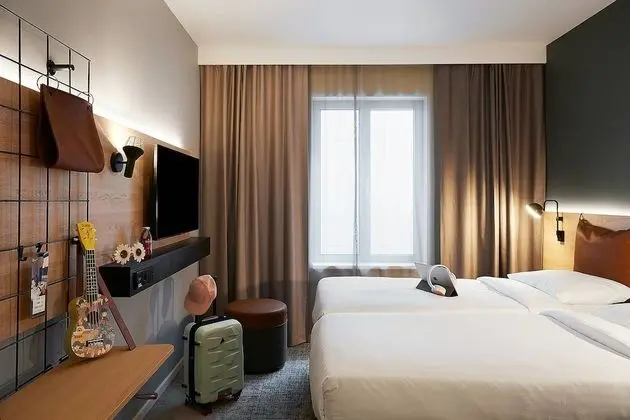 Oda, 2 Tek Kişilik Yatak, Sigara İçilmez (Moxy)