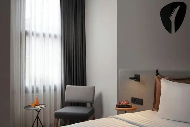 Oda, 1 Büyük (Queen) Boy Yatak, Şehir Manzaralı