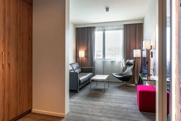 Family Oda, 1 Büyük (Queen) Boy Yatak ve Çekyat (Moxyfied)