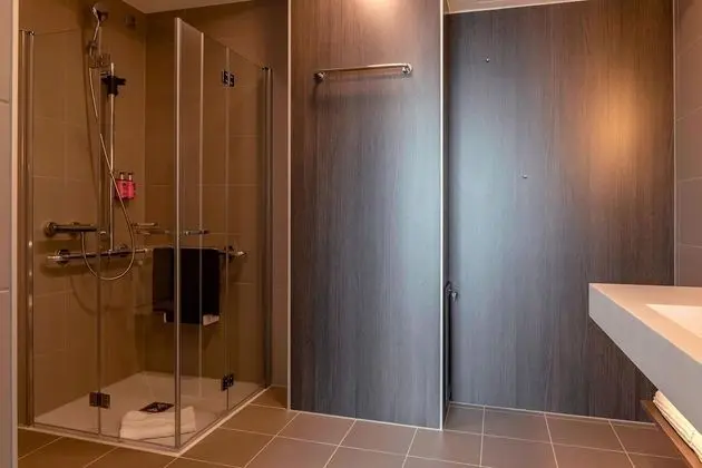 Family Oda, 1 Büyük (Queen) Boy Yatak ve Çekyat (Moxyfied)