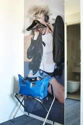 Oda, 1 Büyük (Queen) Boy Yatak