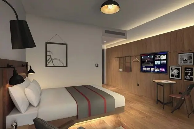 Oda, 1 Büyük (Queen) Boy Yatak, Şehir Manzaralı