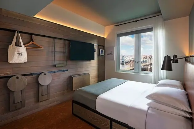 Oda, 1 Büyük (Queen) Boy Yatak (Mobility Accessible, Roll-In Shower)