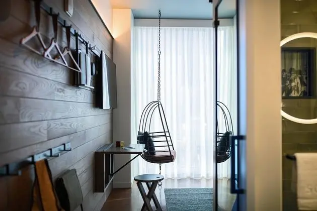 Oda, 1 Büyük (Queen) Boy Yatak (Mobility Accessible, Roll-In Shower)