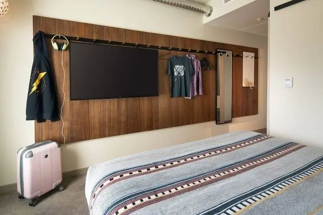 Oda, 1 En Büyük (King) Boy Yatak, Sigara İçilmez, Şehir Manzaralı