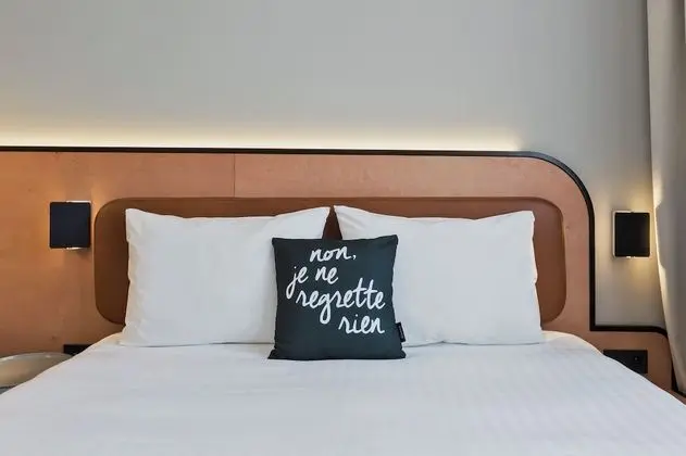Oda, 1 Büyük (Queen) Boy Yatak, Sigara İçilmez (Moxy Sleeper)