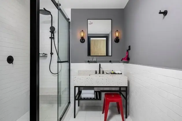 Oda, 1 En Büyük (King) Boy Yatak, Sigara İçilmez, Şehir Manzaralı