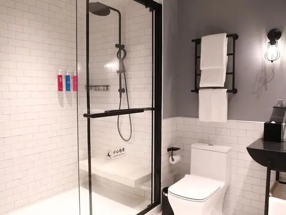 Junior Süit, 1 En Büyük (King) Boy Yatak, Sigara İçilmez, Şehir Manzaralı