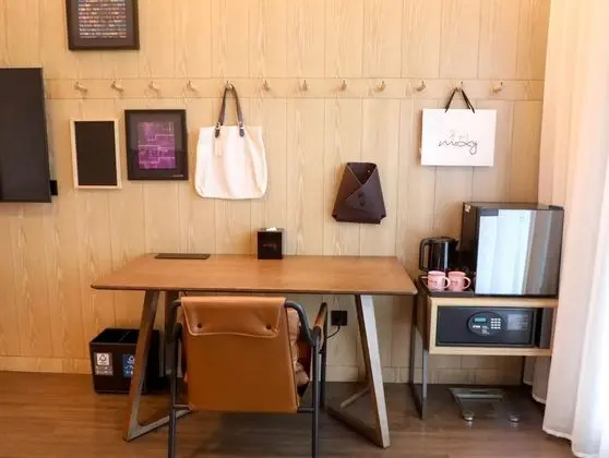 Oda, 1 En Büyük (King) Boy Yatak, Sigara İçilmez, Şehir Manzaralı