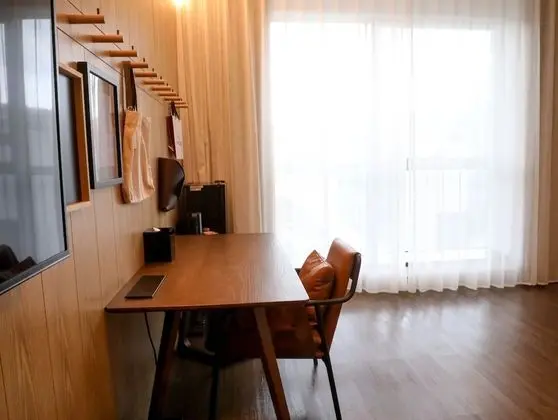 Oda, 1 En Büyük (King) Boy Yatak, Sigara İçilmez, Şehir Manzaralı