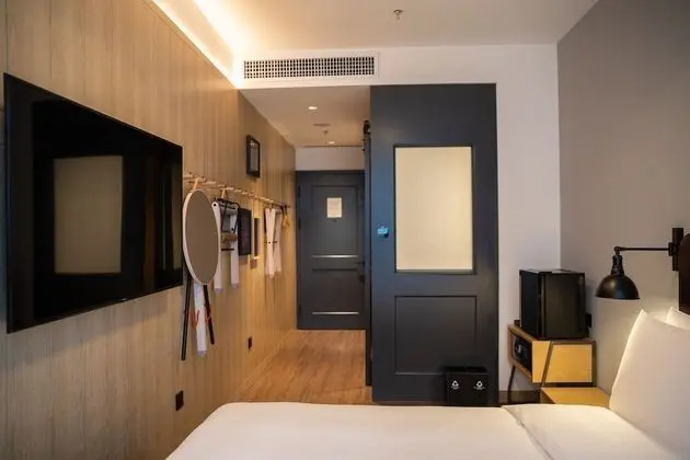 Standard Oda, 1 En Büyük (King) Boy Yatak, Sigara İçilmez, Şehir Manzaralı