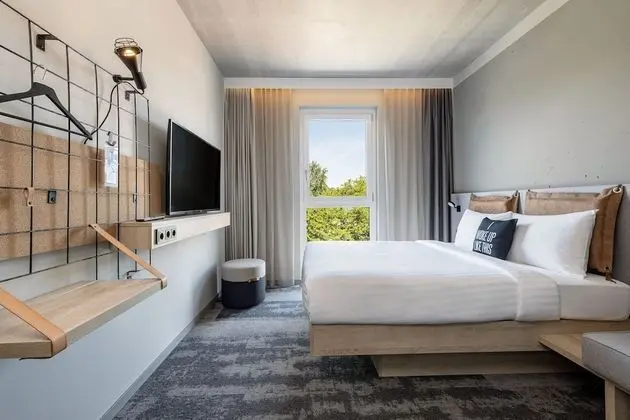 Oda, 1 Büyük (Queen) Boy Yatak, Sigara İçilmez, Şehir Manzaralı