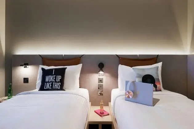 Oda, 2 Tek Kişilik Yatak, Sigara İçilmez (Moxy Sleeper)