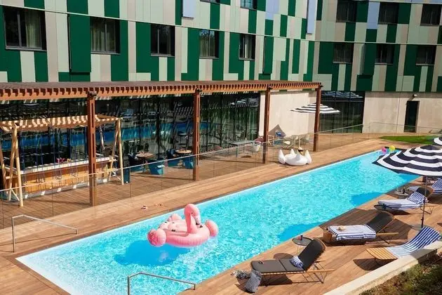 Oda, 1 Çift Kişilik Yatak, Sigara İçilmez