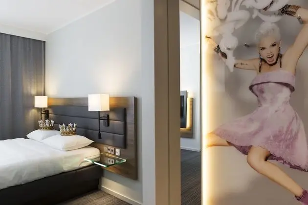 Family Oda, 1 Çift Kişilik Yatak (Moxyfied Family Sleeper)