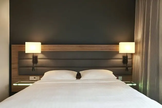 Oda, 1 Büyük (Queen) Boy Yatak, Sigara İçilmez (Moxy Sleeper)