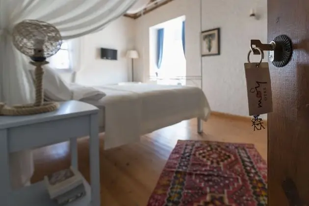 Traditional cumbali room
