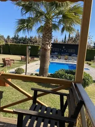 Standart Oda - Havuz Manzaralı