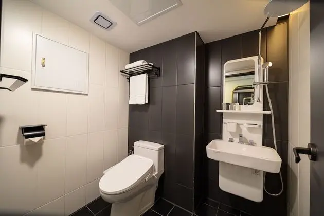 Compact Twin