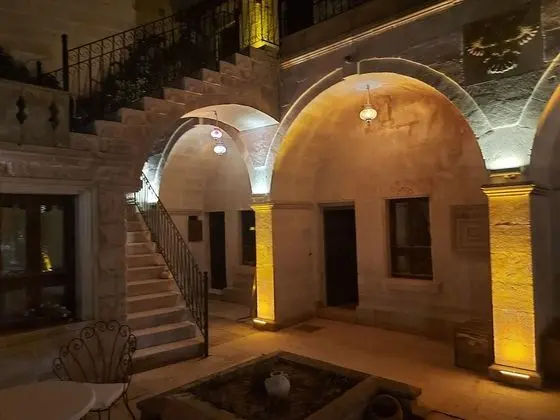 Üç Kişilik Oda, Bahçe Manzaralı