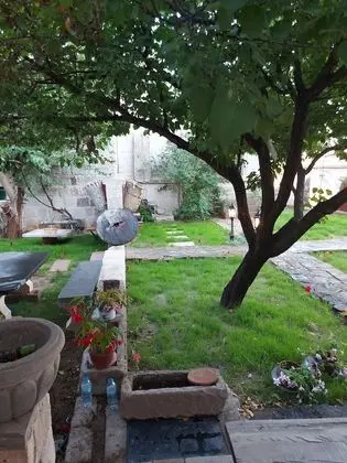 Üç Kişilik Oda, Bahçe Manzaralı