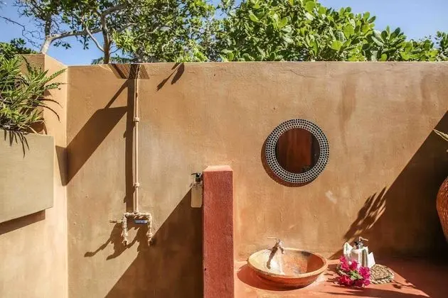 Private ensuite cabin "Blondie"