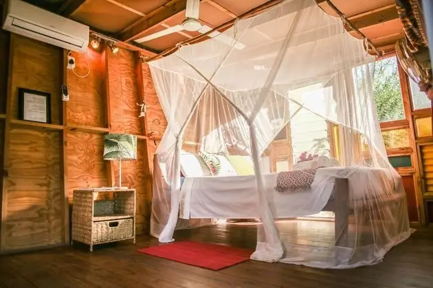 Private ensuite cabin "James Brown"