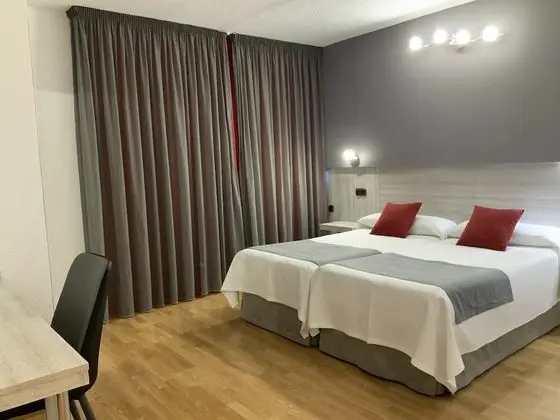 Standard Tek Büyük veya İki Ayrı Yataklı Oda, 1 Yatak Odası, Engellilere Uygun