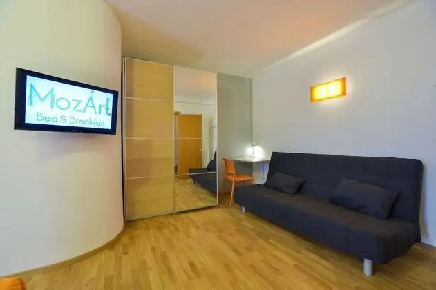 Comfort Dört Kişilik Oda, 1 Büyük (Queen) Boy Yatak ve Çekyat (Music Room)