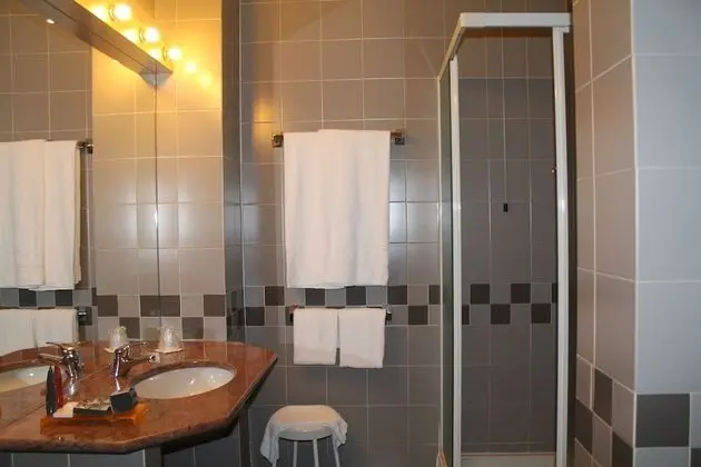 Classic Tek Büyük Yataklı Oda