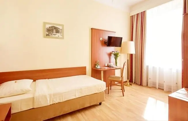 Basic Tek Kişilik Oda, Avlu Manzaralı