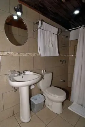 Standard Oda, Havuz Manzaralı (1 king bed+1 twin bed)
