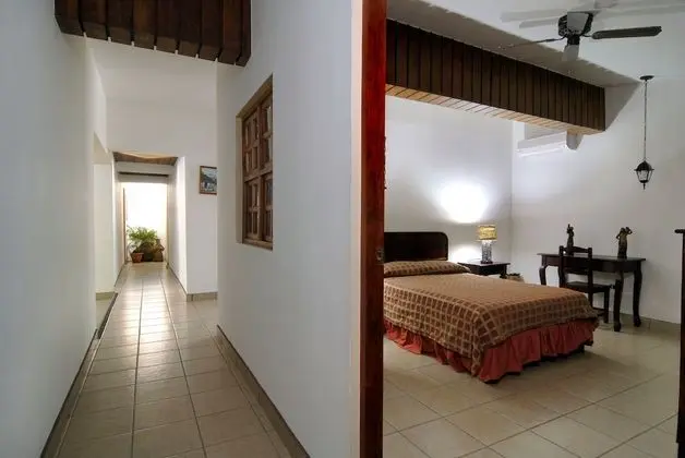 Standard Oda, Havuz Manzaralı (1 king bed)