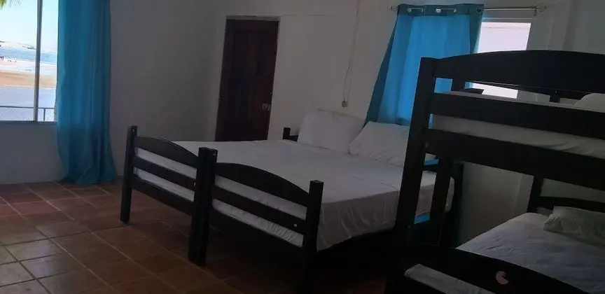 Standard Dört Kişilik Oda, Plaj Manzaralı