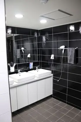 Ortak Ranzalı Oda, Sadece kadınlar için