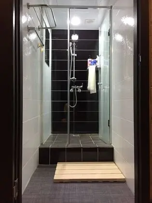 Ortak Ranzalı Oda, Sadece kadınlar için