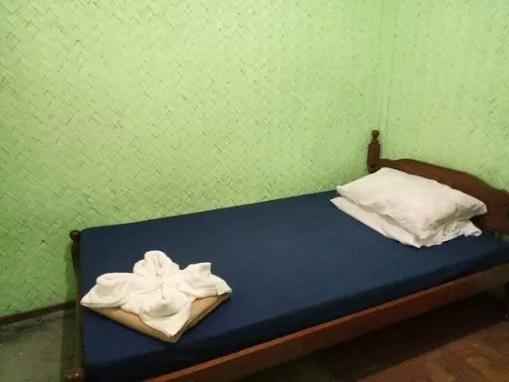 Tek Büyük Yataklı Oda, Ortak Banyo