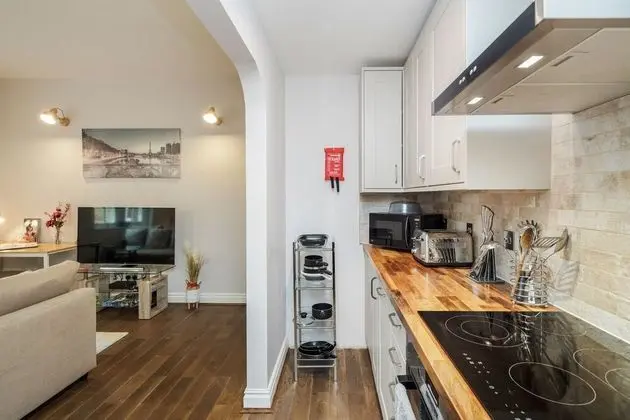 Business Apart Daire, Özel Banyo, Bahçe Manzaralı (42AC)