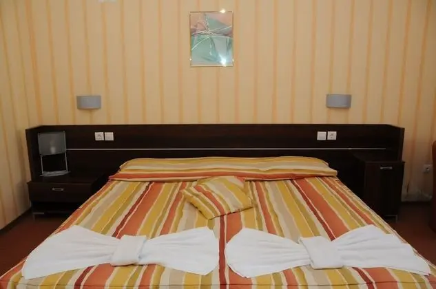 Promo Room