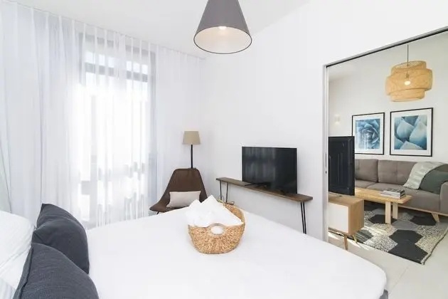 Deluxe One Bedroom Apartment - House No. 29