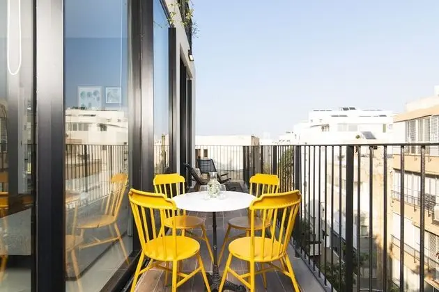 Luxury One Bedroom Apartment with Balcony - House No. 29