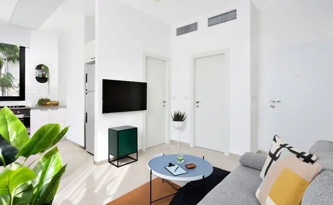 One Bedroom Apartment