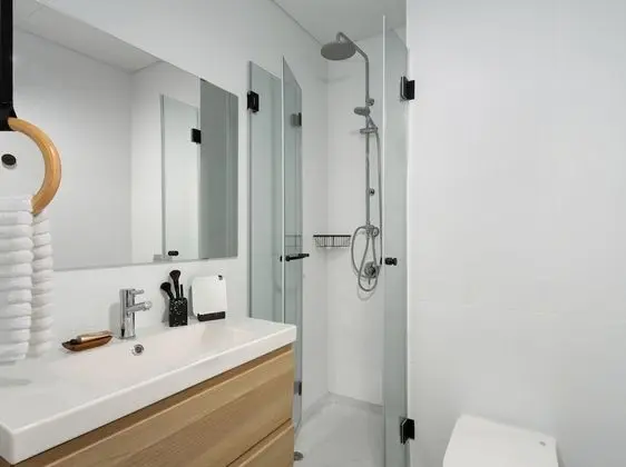 One Bedroom Apartment